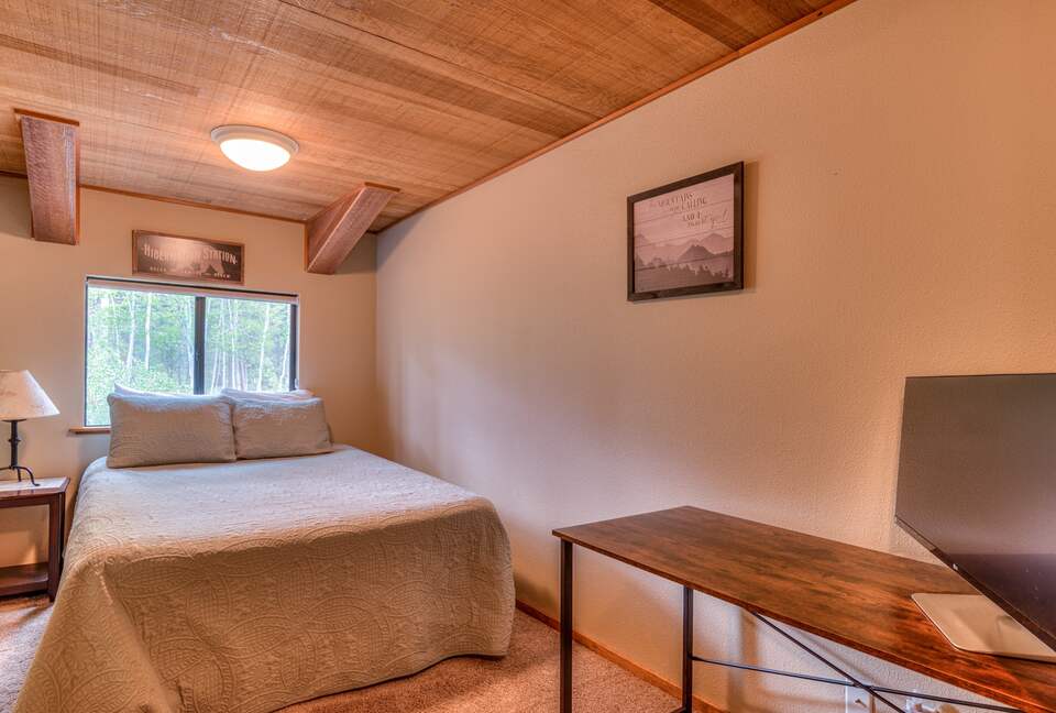 Spacious Sunriver Retreat Near the Deschutes River - Sunriver, Oregon