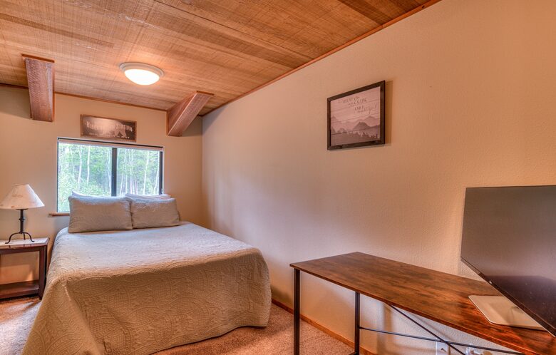 Spacious Sunriver Retreat Near the Deschutes River - Sunriver, Oregon