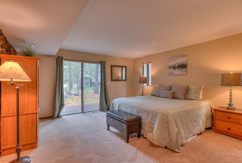 Spacious Sunriver Retreat Near the Deschutes River - Sunriver, Oregon