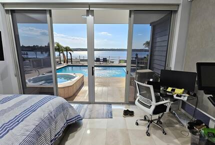 Grand Six-Bedroom Estate on Florida’s Intracoastal - Lantana, Florida