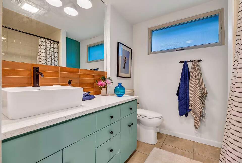 Iconic Mid-Century Escape in Fredericksburg’s Historic Core - Fredericksburg, Texas