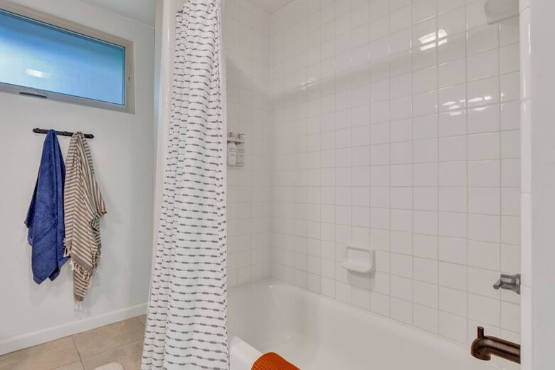 Iconic Mid-Century Escape in Fredericksburg’s Historic Core - Fredericksburg, Texas