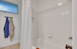 Iconic Mid-Century Escape in Fredericksburg’s Historic Core - Fredericksburg, Texas