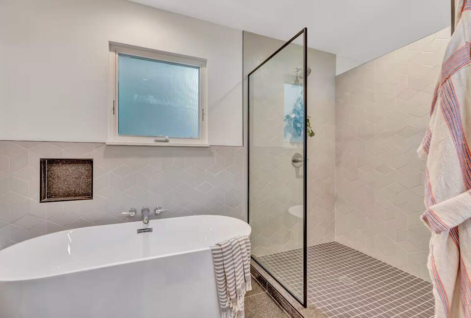 Iconic Mid-Century Escape in Fredericksburg’s Historic Core - Fredericksburg, Texas