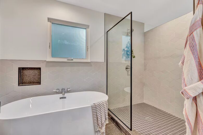 Iconic Mid-Century Escape in Fredericksburg’s Historic Core - Fredericksburg, Texas