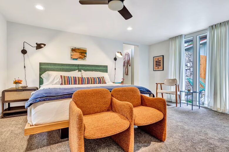 Iconic Mid-Century Escape in Fredericksburg’s Historic Core - Fredericksburg, Texas