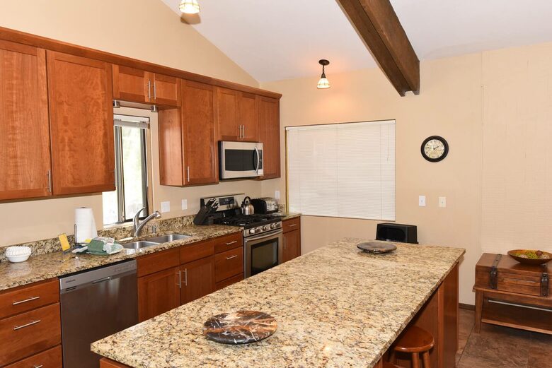 Spacious Sunriver Retreat Near the Deschutes River - Sunriver, Oregon