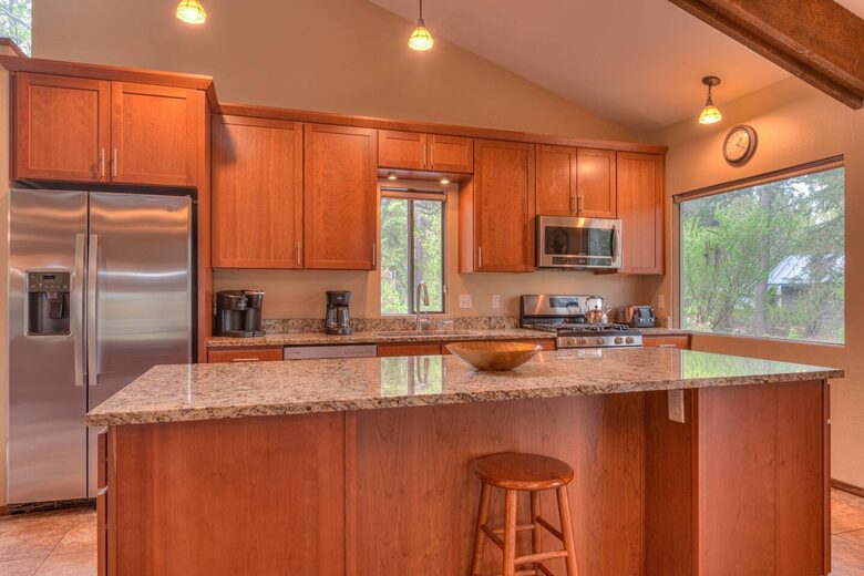 Spacious Sunriver Retreat Near the Deschutes River - Sunriver, Oregon