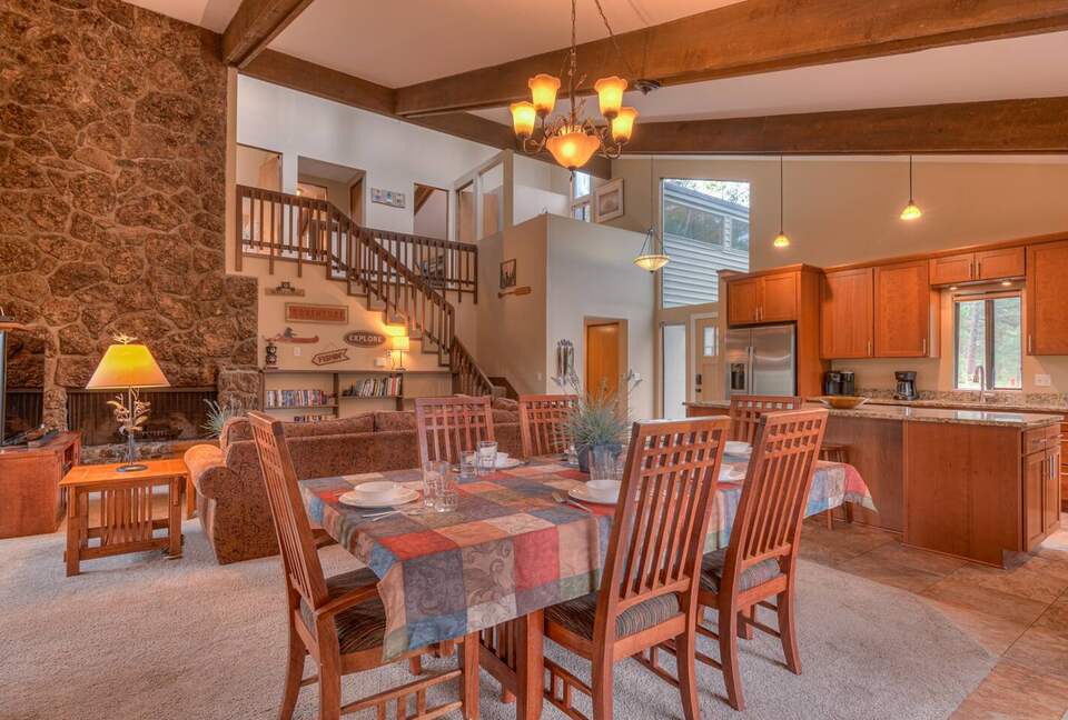 Spacious Sunriver Retreat Near the Deschutes River - Sunriver, Oregon