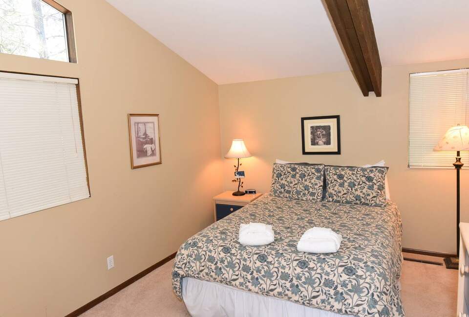 Spacious Sunriver Retreat Near the Deschutes River - Sunriver, Oregon