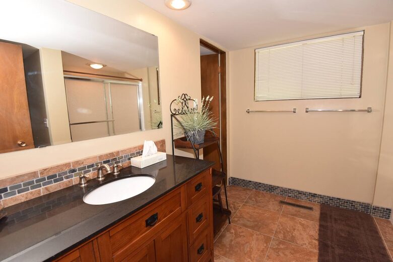 Spacious Sunriver Retreat Near the Deschutes River - Sunriver, Oregon