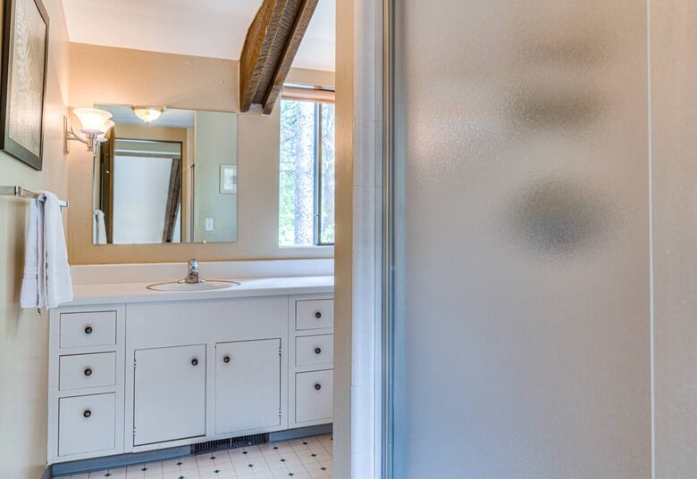 Spacious Sunriver Retreat Near the Deschutes River - Sunriver, Oregon