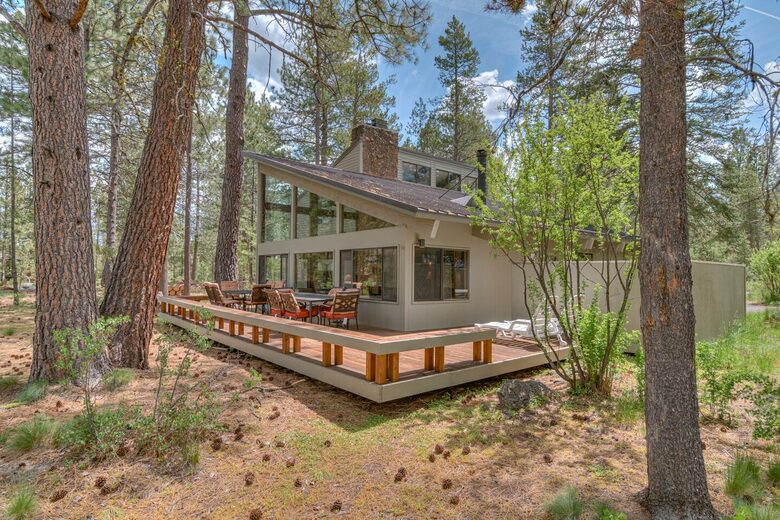 Spacious Sunriver Retreat Near the Deschutes River - Sunriver, Oregon