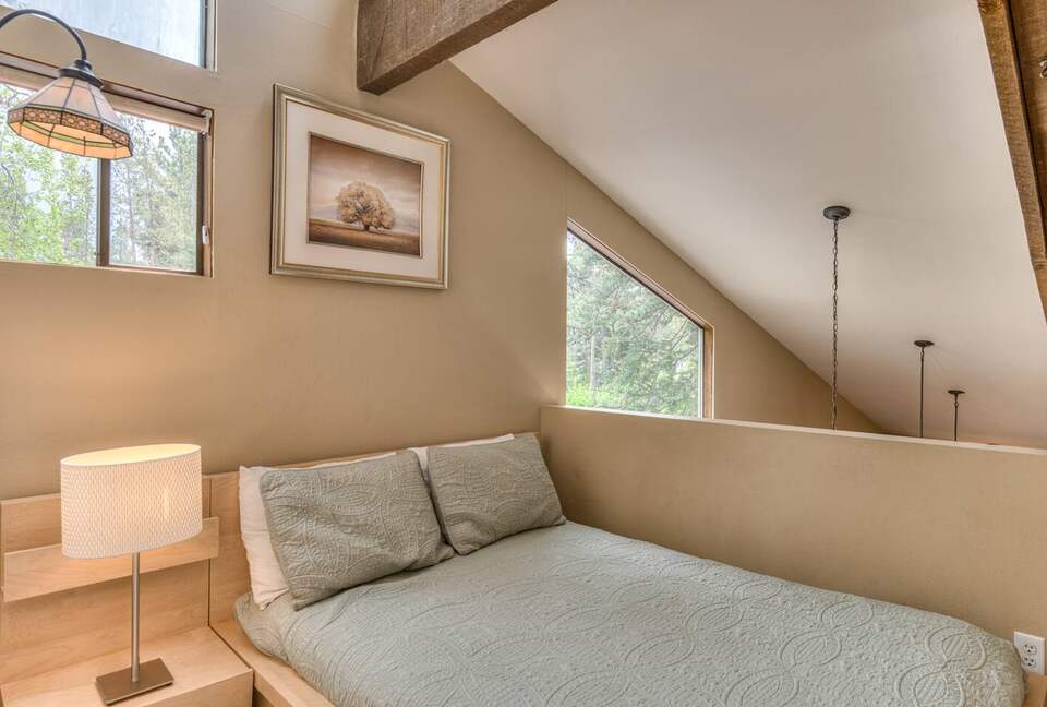 Spacious Sunriver Retreat Near the Deschutes River - Sunriver, Oregon