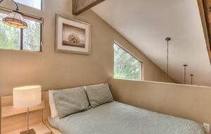 Spacious Sunriver Retreat Near the Deschutes River - Sunriver, Oregon