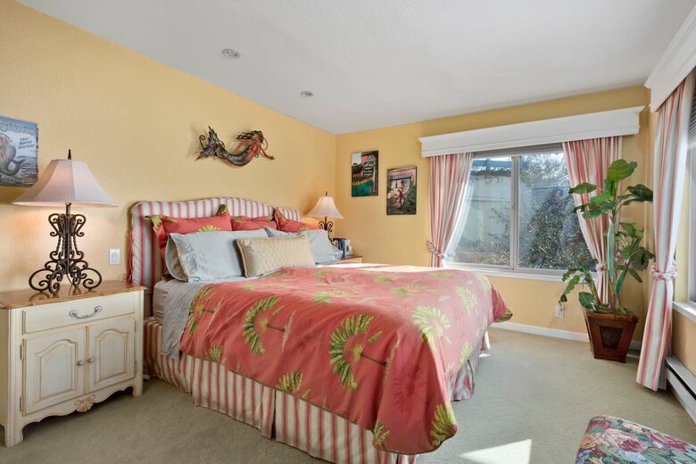 Oceanfront Rio Del Mar Retreat with Panoramic Views - Aptos, California