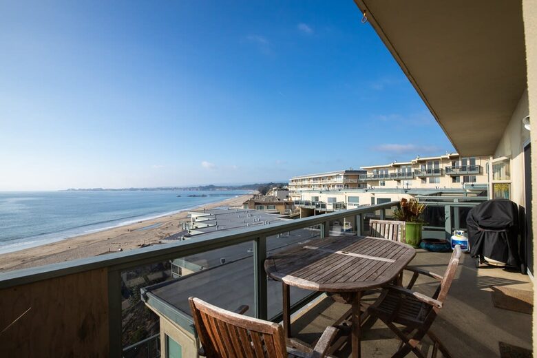 Oceanfront Rio Del Mar Retreat with Panoramic Views - Aptos, California