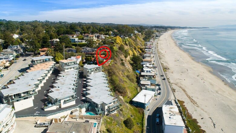 Oceanfront Rio Del Mar Retreat with Panoramic Views - Aptos, California
