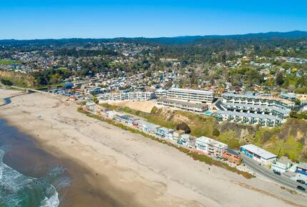 Oceanfront Rio Del Mar Retreat with Panoramic Views - Aptos, California