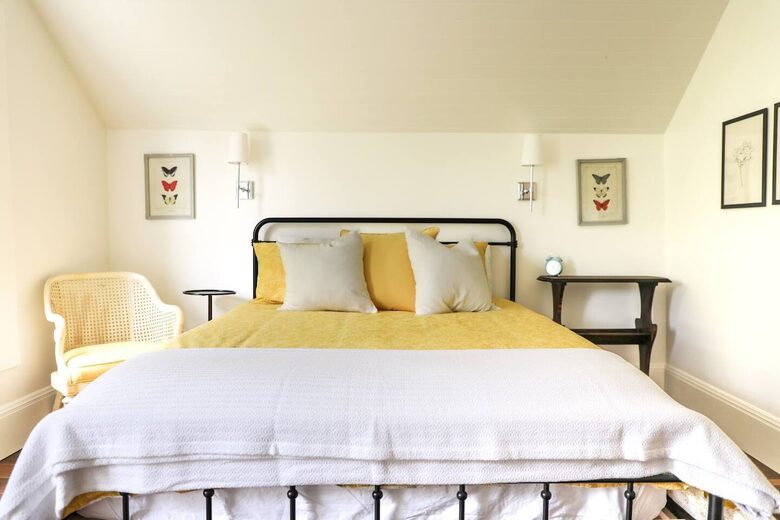 Restored 150-Year-Old Farmhouse at Stemple Creek Ranch - Tomales, California