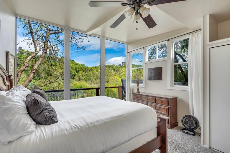 River View Lodge on the Russian River - Healdsburg, California