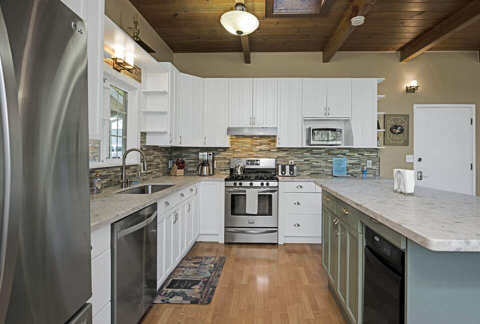 River View Lodge on the Russian River - Healdsburg, California