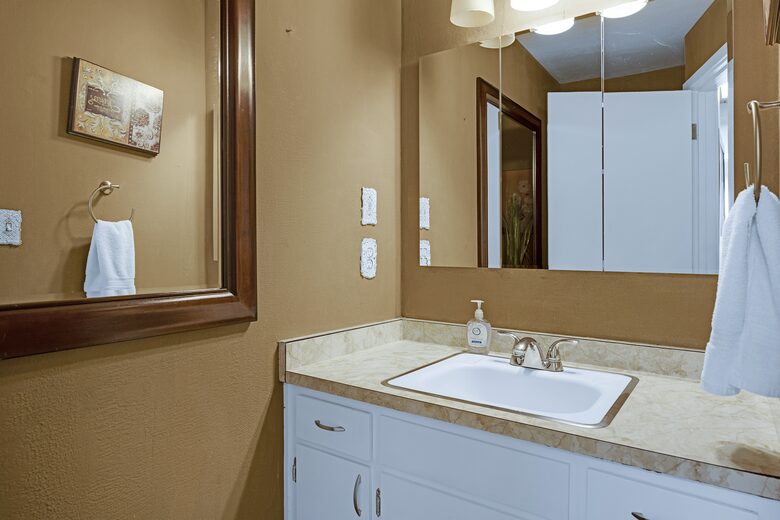 River View Lodge on the Russian River - Healdsburg, California