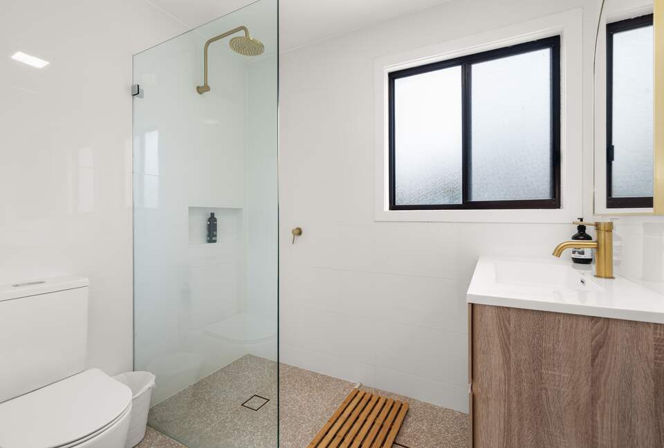 Beach House on the South Coast - Manyana, Australia