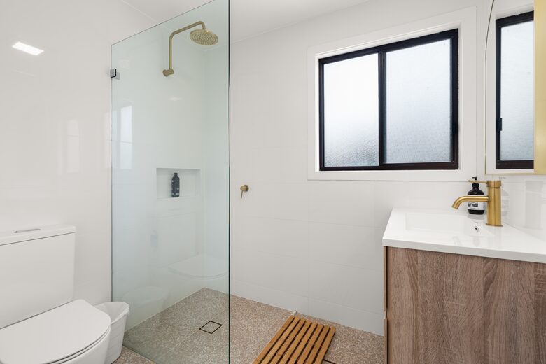 Beach House on the South Coast - Manyana, Australia