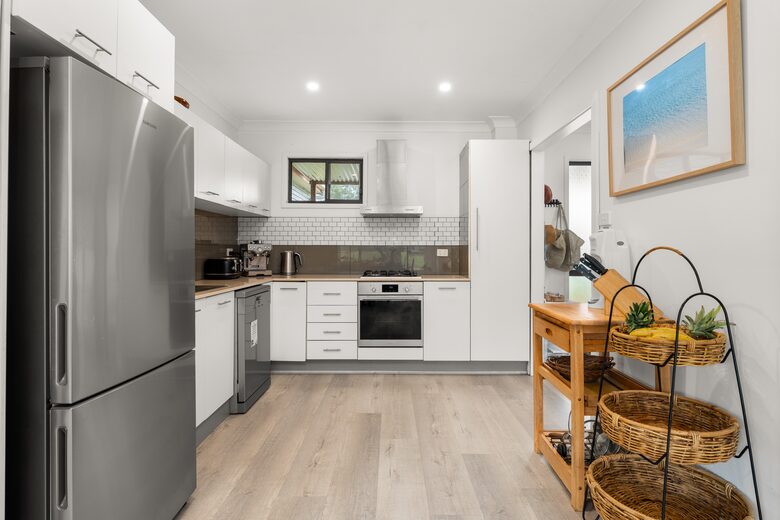 Beach House on the South Coast - Manyana, Australia