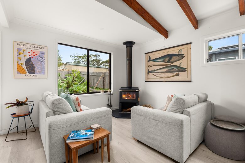 Beach House on the South Coast - Manyana, Australia