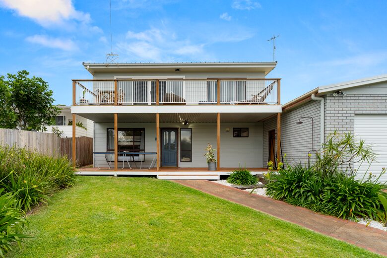 Beach House on the South Coast - Manyana, Australia