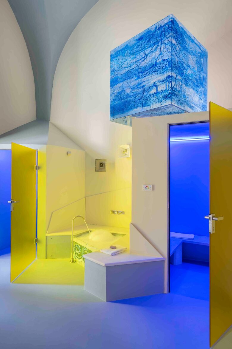 An Artistic Residence in a Historic Palazzo - Altamura, Italy