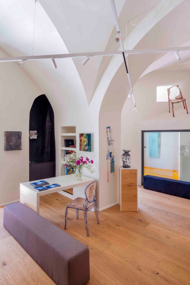 An Artistic Residence in a Historic Palazzo - Altamura, Italy