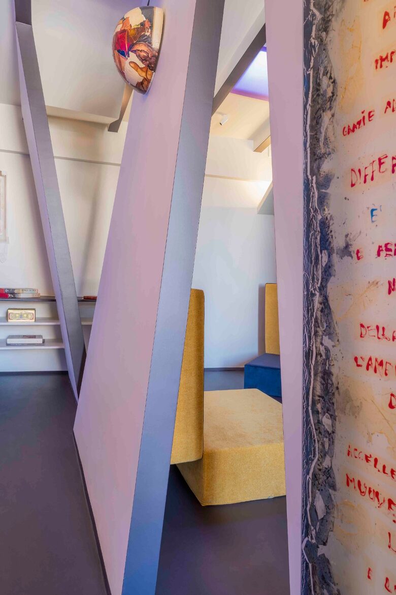 An Artistic Residence in a Historic Palazzo - Altamura, Italy