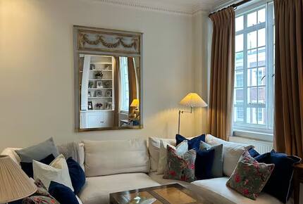 An Exceptional Chelsea Residence with Rooftop Terrace - London, United Kingdom