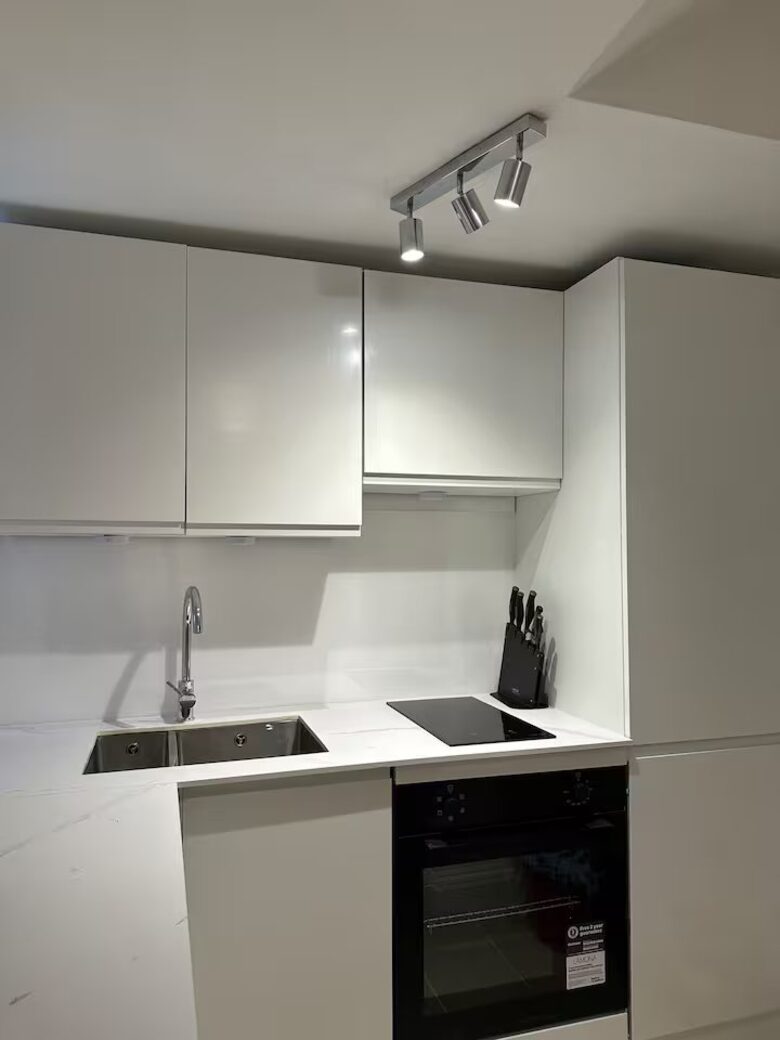 An Exceptional Chelsea Residence with Rooftop Terrace - London, United Kingdom