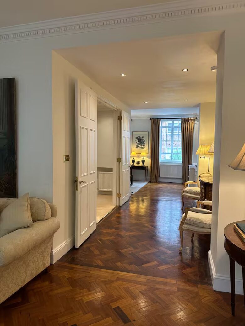 An Exceptional Chelsea Residence with Rooftop Terrace - London, United Kingdom