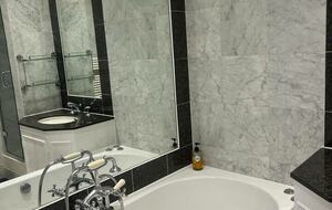 An Exceptional Chelsea Residence with Rooftop Terrace - London, United Kingdom