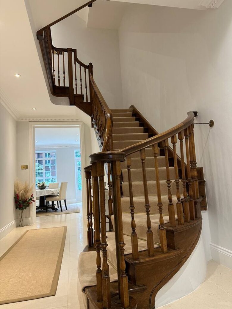 An Exceptional Chelsea Residence with Rooftop Terrace - London, United Kingdom