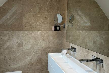 An Exceptional Chelsea Residence with Rooftop Terrace - London, United Kingdom