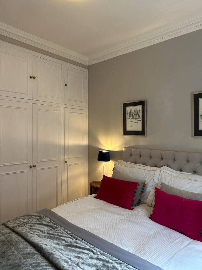 An Exceptional Chelsea Residence with Rooftop Terrace - London, United Kingdom