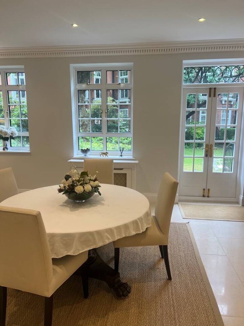 An Exceptional Chelsea Residence with Rooftop Terrace - London, United Kingdom