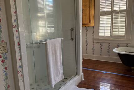 Elegant Charleston Retreat in the Historic District - Charleston, South Carolina