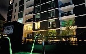 Quiet City View Retreat in the Heart of Little Italy - San Diego, California