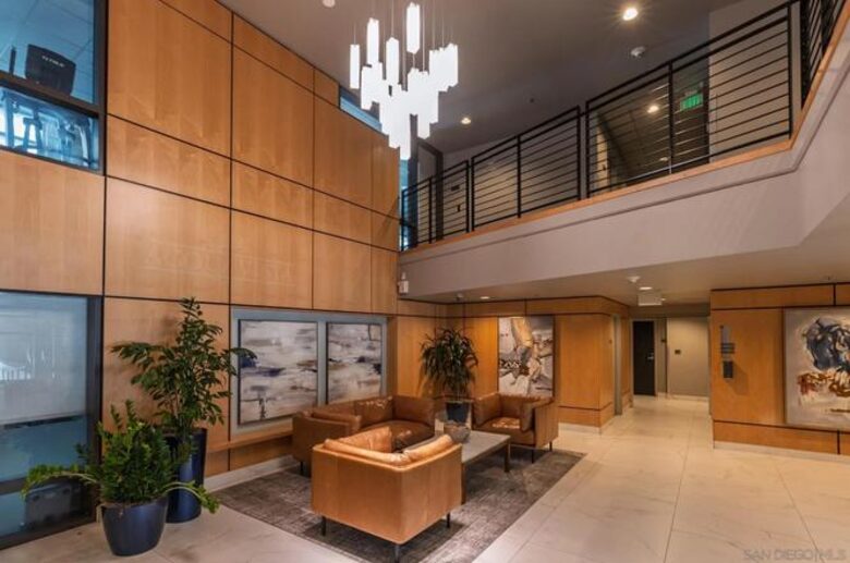 Quiet City View Retreat in the Heart of Little Italy - San Diego, California