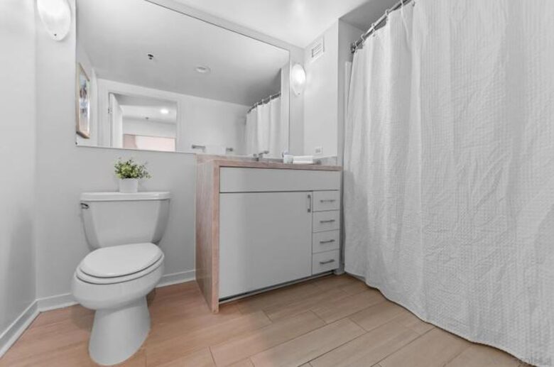 Quiet City View Retreat in the Heart of Little Italy - San Diego, California