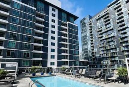 Quiet City View Retreat in the Heart of Little Italy - San Diego, California