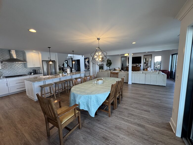 Waterfront Coastal Retreat on Barnegat Bay - Brick, New Jersey