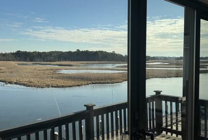 Waterfront Coastal Retreat on Barnegat Bay - Brick, New Jersey